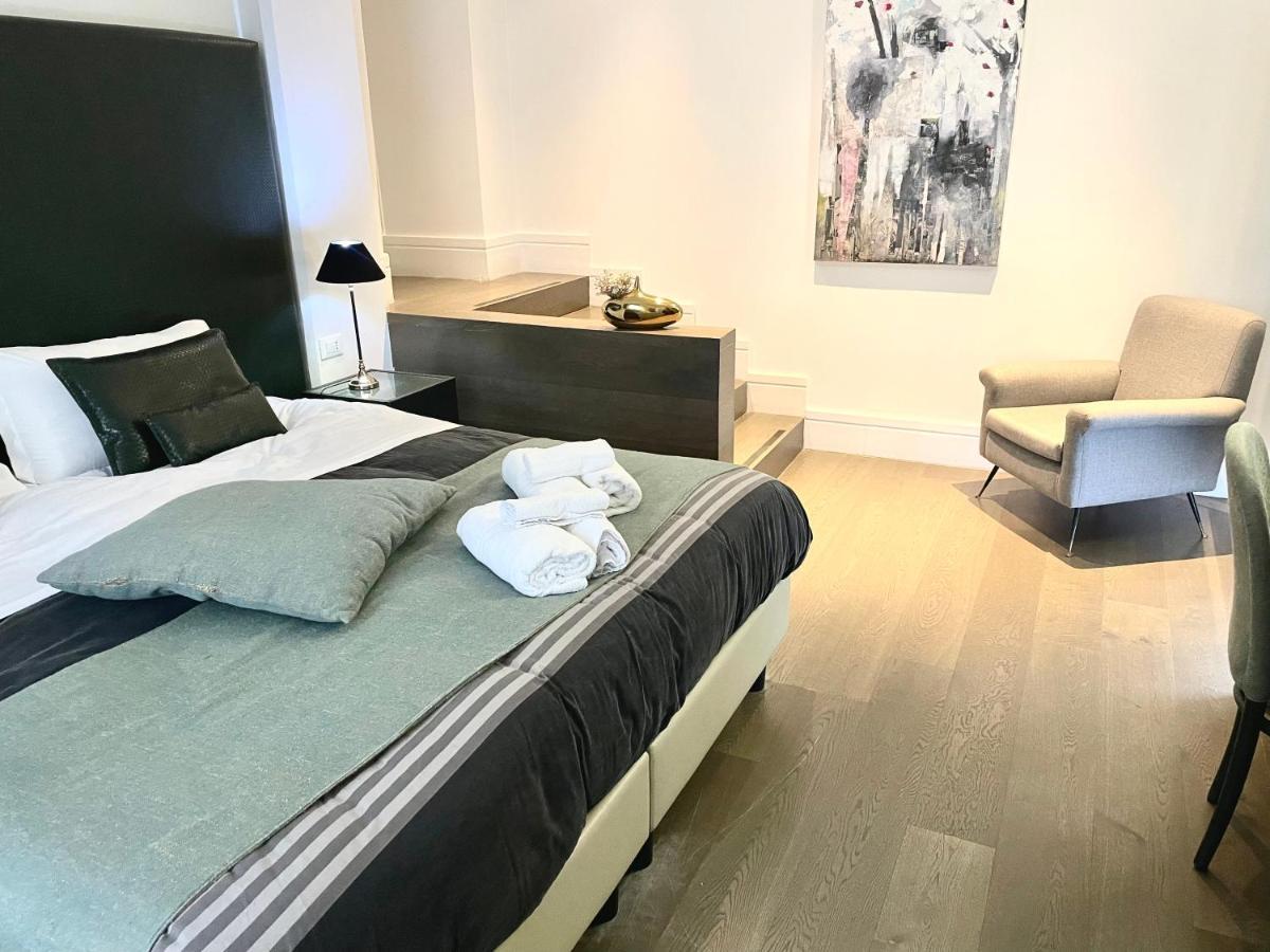 Xenia Luxury Rooms レッジョ・ディ・カラブリア エクステリア 写真