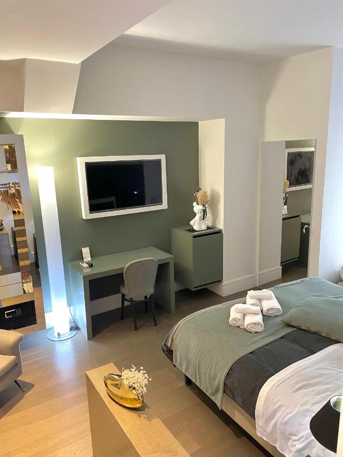 Xenia Luxury Rooms レッジョ・ディ・カラブリア エクステリア 写真