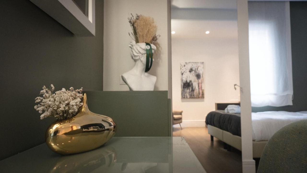 Xenia Luxury Rooms レッジョ・ディ・カラブリア エクステリア 写真